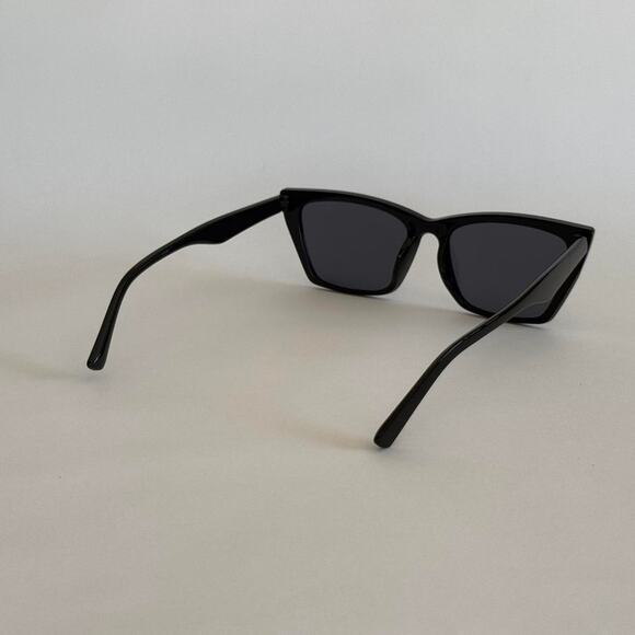 Y2K Black Cat Eye Angled Sunglasses Grey Lens Unisex Retro UVA UVB - Picture 4 of 7